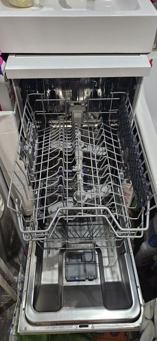 Посудомоечная машина продается