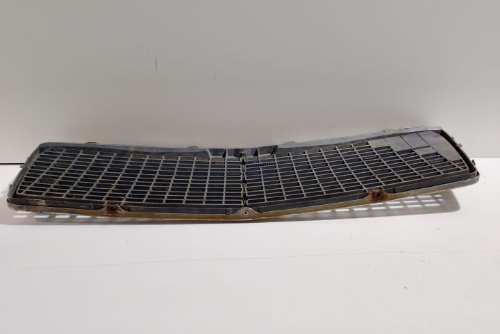 Grila radiator 2108880023 Mercedes-Benz E-Class W210/S210