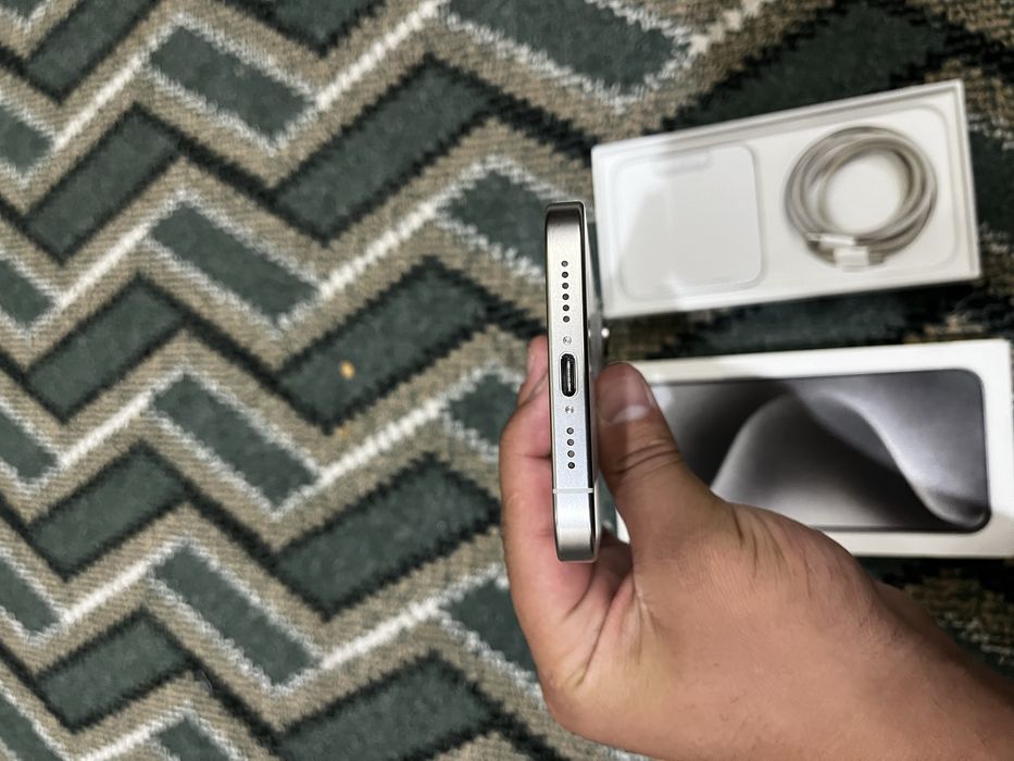 Айфон 15 Про макс White titanuim