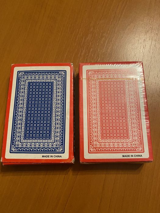 Cărți de joc plastifiate noi superfaine