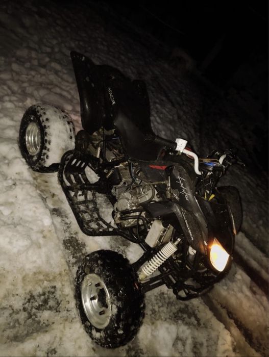 Vand sau schimb atv 300