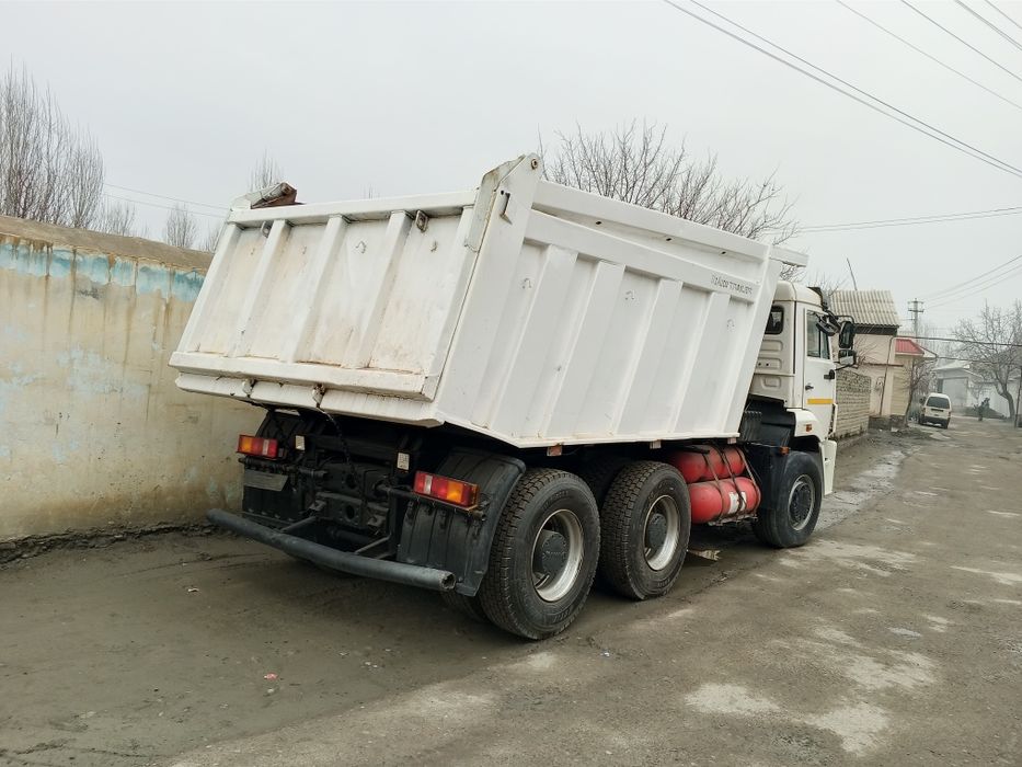 Kamaz samosval 6520