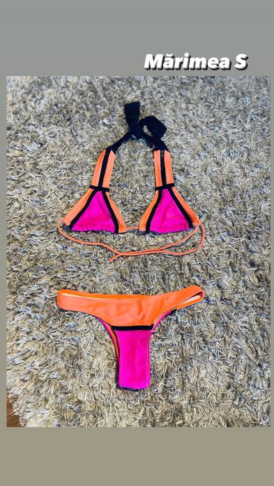 Vand costume de baie