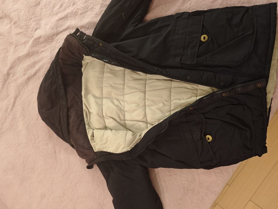 Продается зимняя мужская куртка.