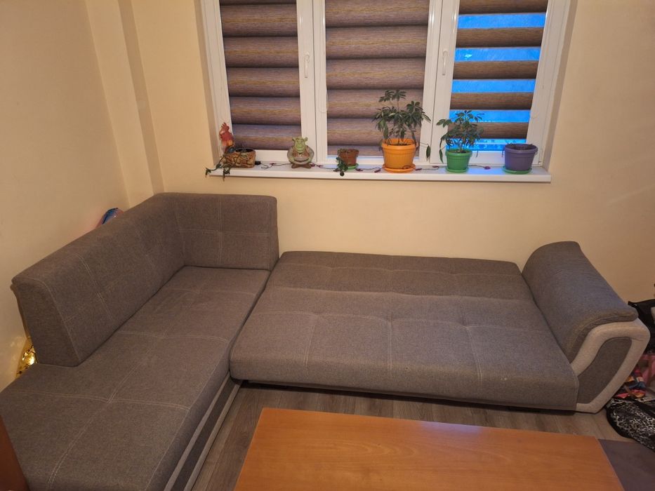 Ъглов диван с функция сън