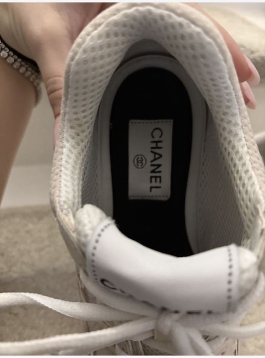 Chanel    sneakers   Roz