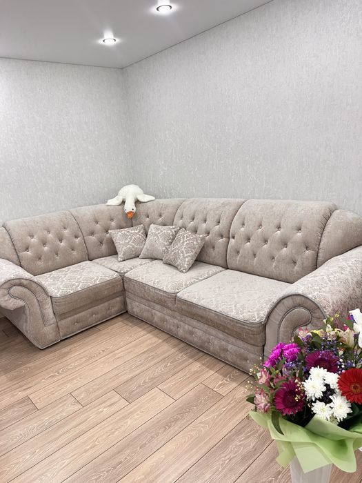 Продается диван)