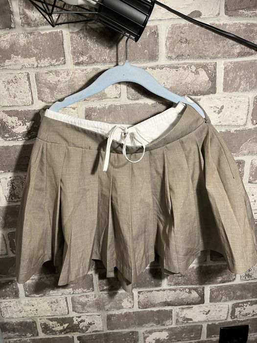 Поличка от Bershka