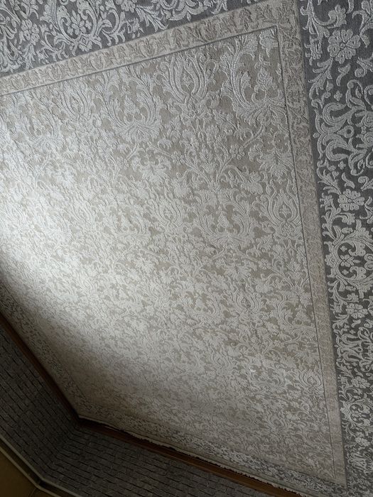 Ковер в отличном состоянии