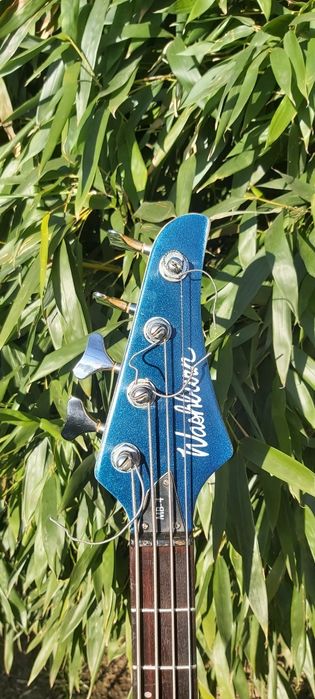 Vând chitara bas pasiv Washburn