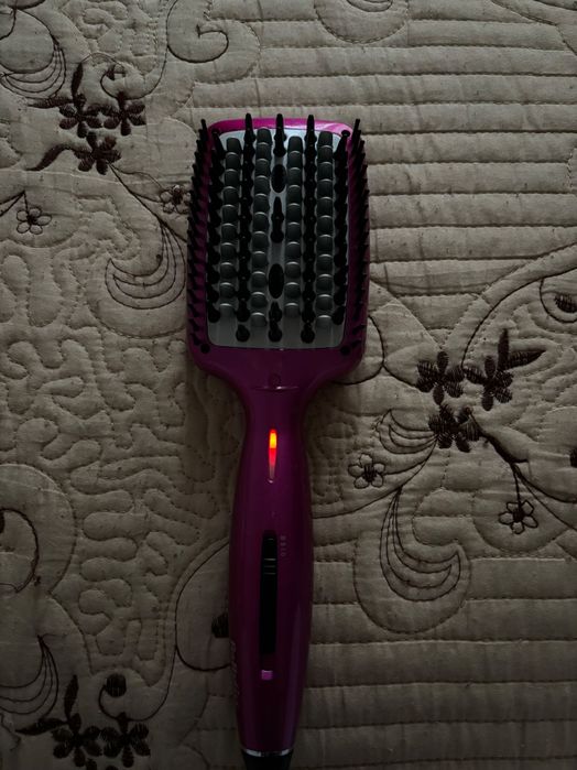 Perie de indreptat parul Babyliss