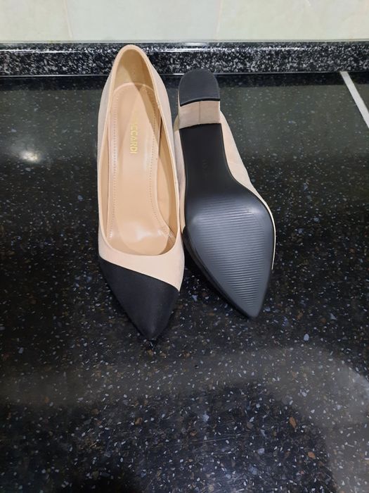 Продам женские новые туфли