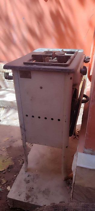 Продается двухконфорочная плита.