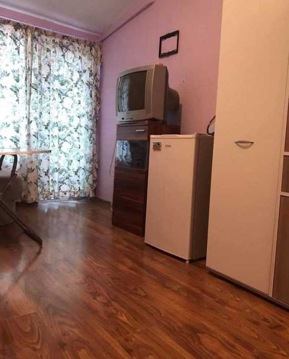 Дава се под наем Едностаен апартамент в Бургас, Лазур - 30 кв.м за 110 € - Снимка #2