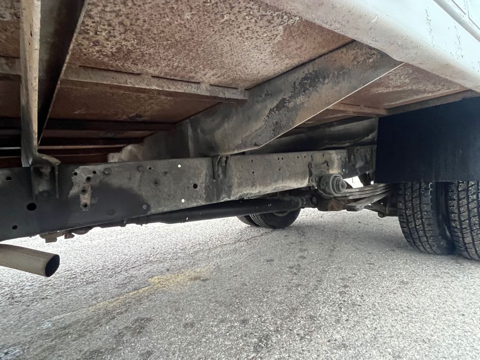 Mercedes 609 Бордово