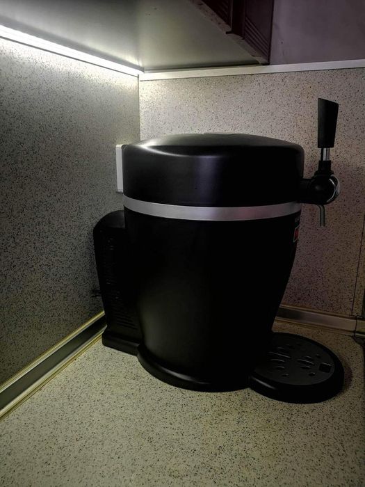 Диспенсър за бира Klarstein Tap2Go 2v1