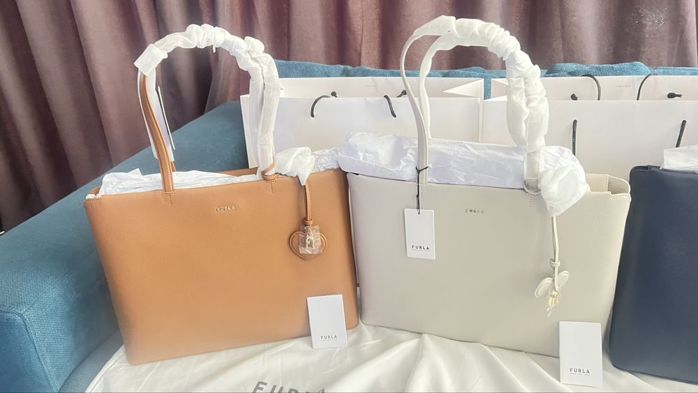 Furla Delia Nero Tabacco Blue.100% оригинал със сериен номер етикети,care instructions, dust bag подаръчен плик Furla,всичко от до.L размер