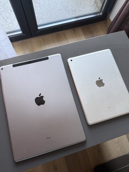 Apple iPad Pro 12.9 (2015) si iPad 9.7 (2018)