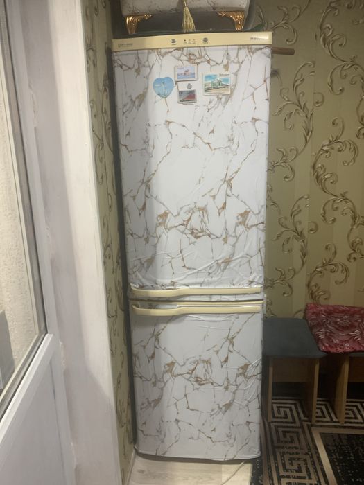 Продам  холодильник хорошом состояни. Свези уежаю