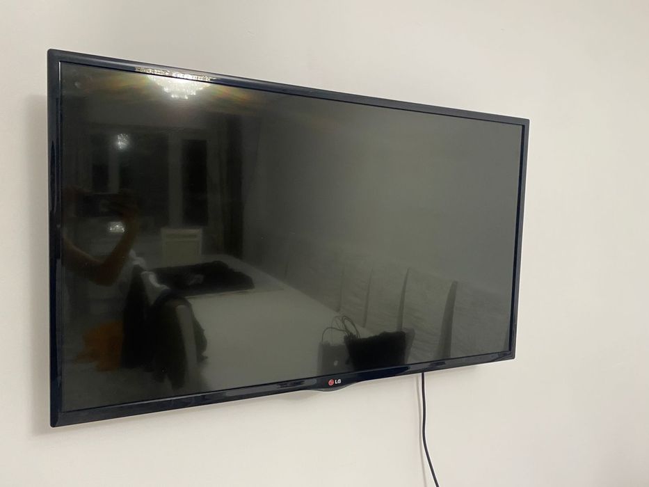 LG телевизор 42 дюймов