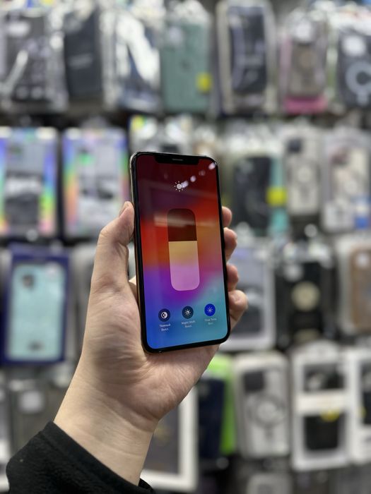 Продам Айфон.