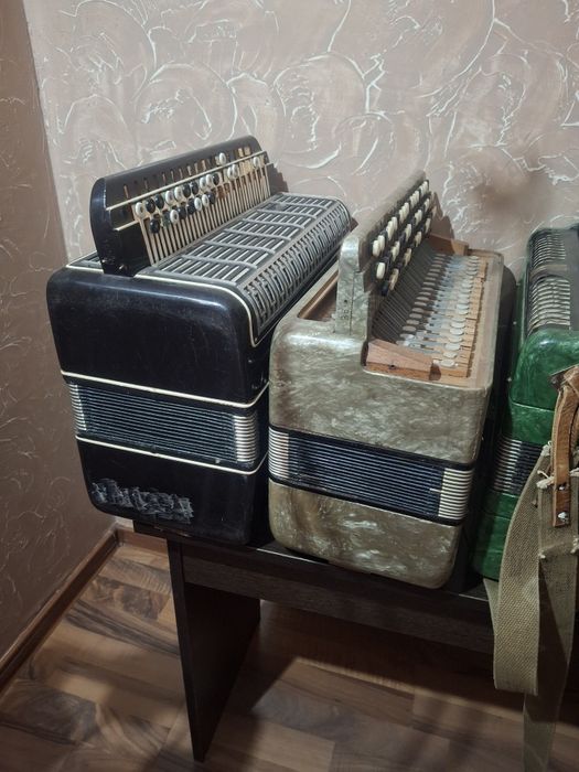 Продам баяны Российские