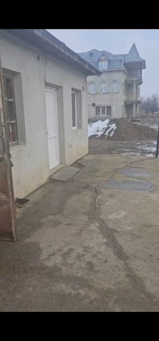 3 spati comerciale de vănzare