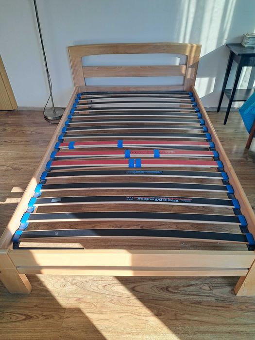 Дървено легло с ортопедична подматрачна рамка -120/200