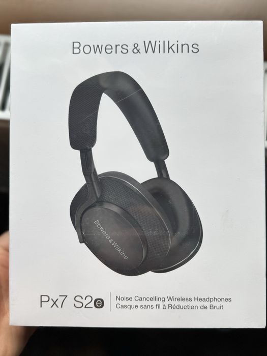Casti Bowers & Wilkins Px7 S2e si SENNHEISER Momentum 4
