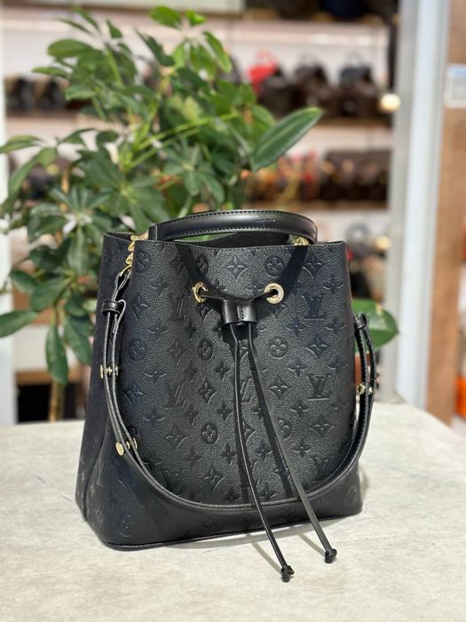 Geanta Louis Vuitton Noua !!! Dimensiuni 28/25 !!!