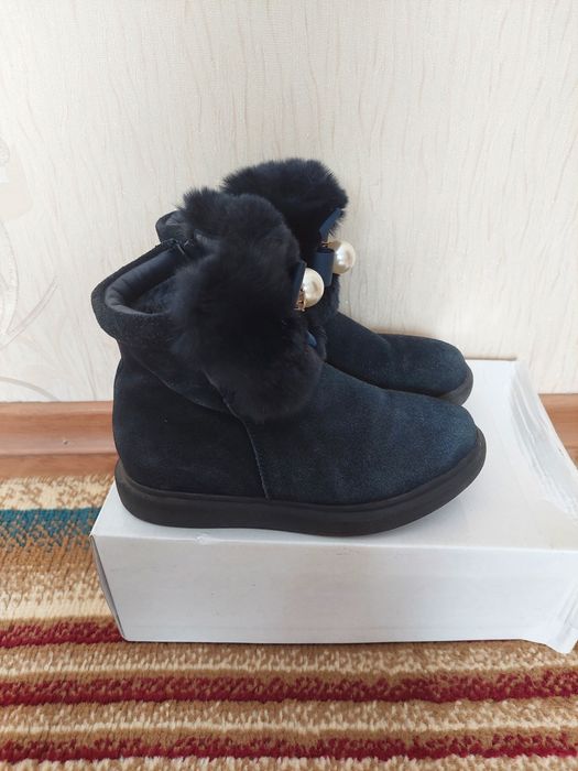 Продам детские сапожки