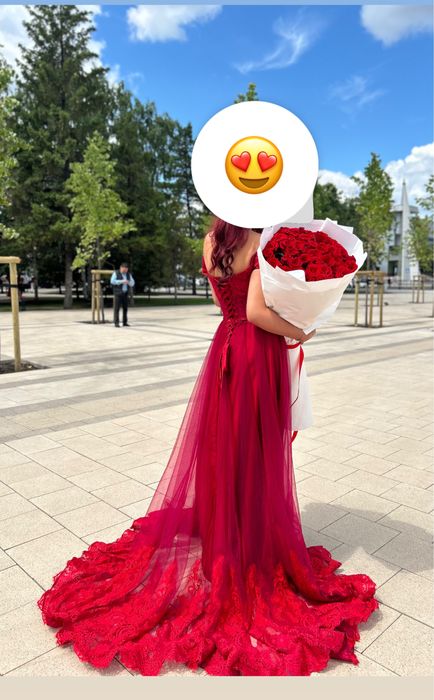 СРОЧНО продаю платье одетое лишь один раз