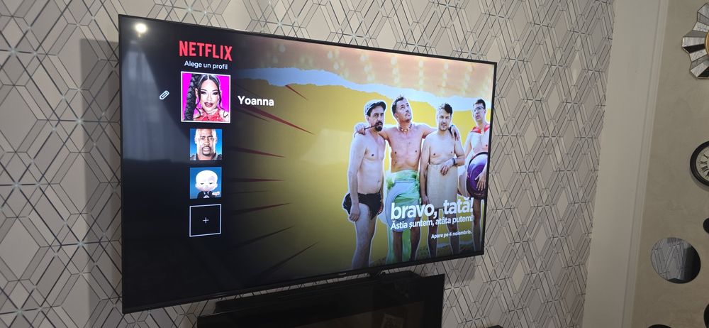 Televizor smart hisense 146 cm