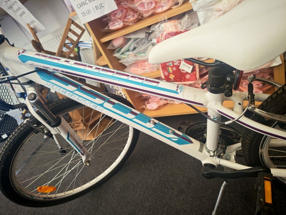 Bicicleta fete aproape noua