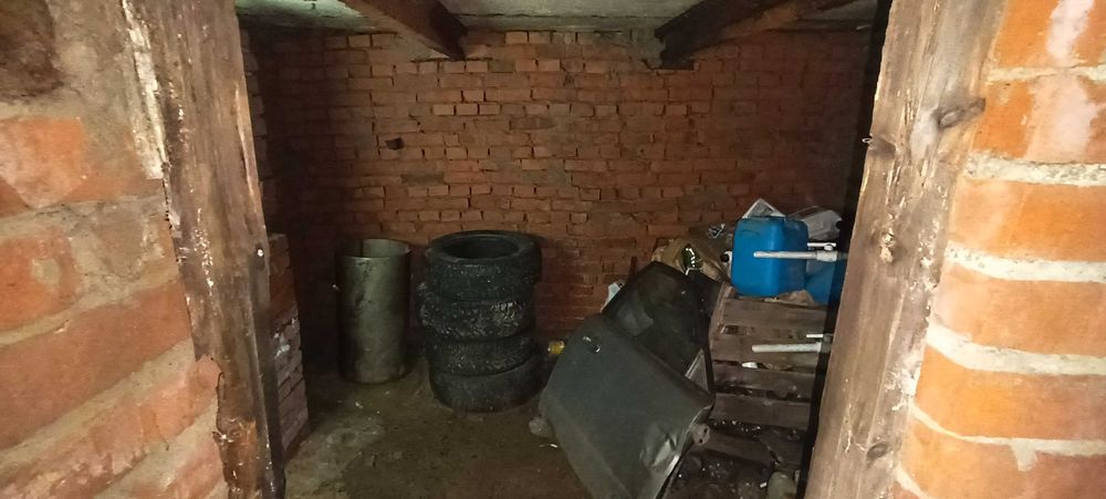 Продам просторный гараж в 9 ГО
