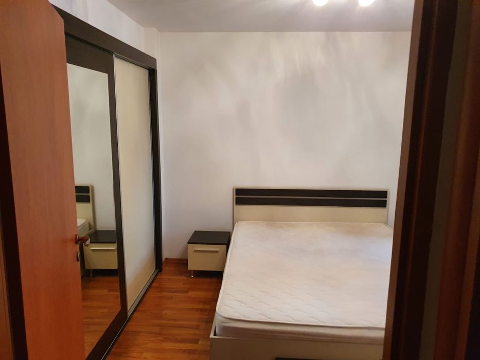 Inchiriez apartament