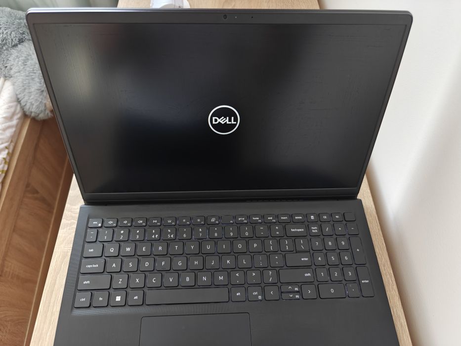 Laptop Dell Vostro 3530 – i3 Gen 13,  Garanție valabilă