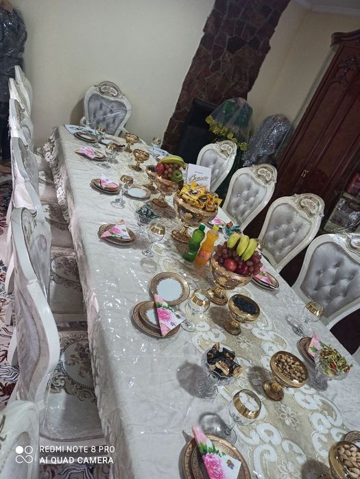 Sotiladi: Stol-stul to‘plami (yong‘oq yog‘och)