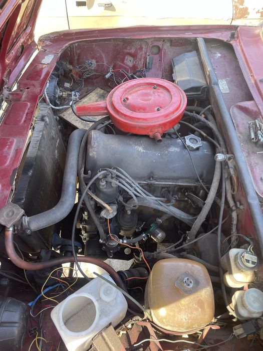 В продаже жига 2107 и к ней движок инжекторный