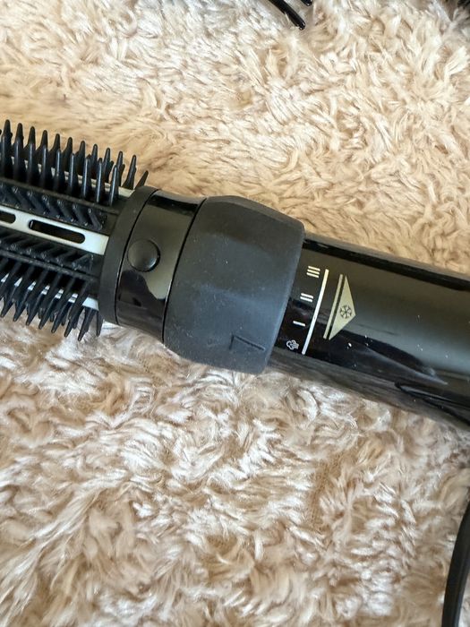 Сешоар четка за коса на Braun