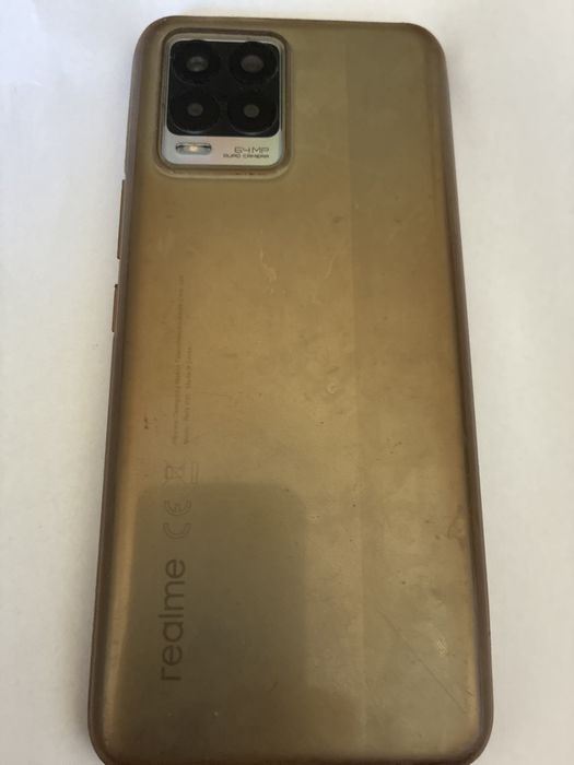Vand telefon Realme 8 4G cu ecran spart(necesita inlocuirea ecranului).