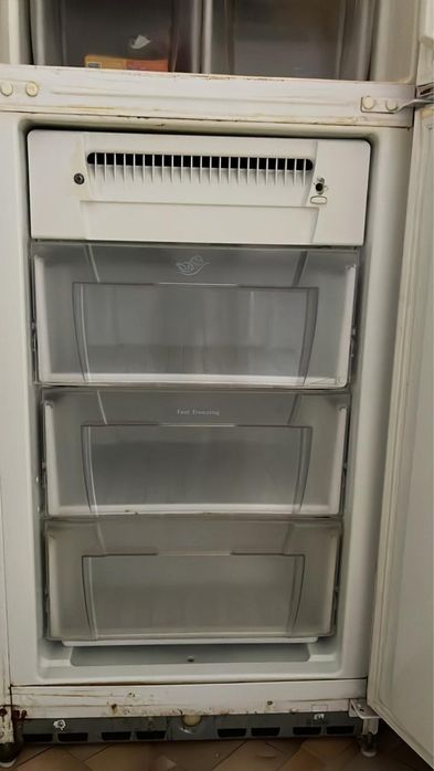 Продам холодильник