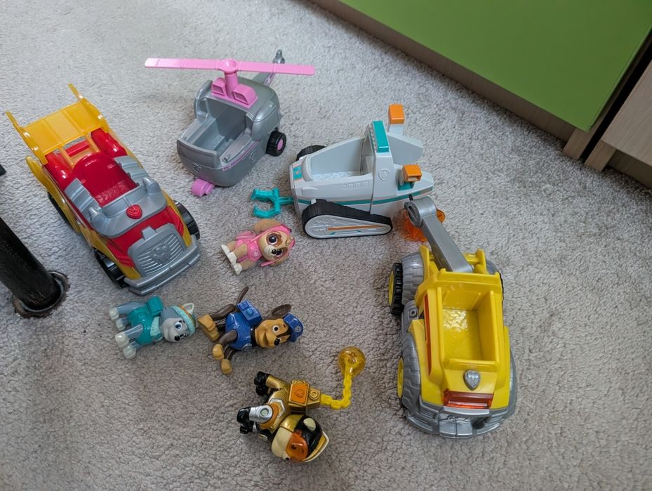 Set vehicule si figurine Paw Patrol (Patrula Catelusilor)