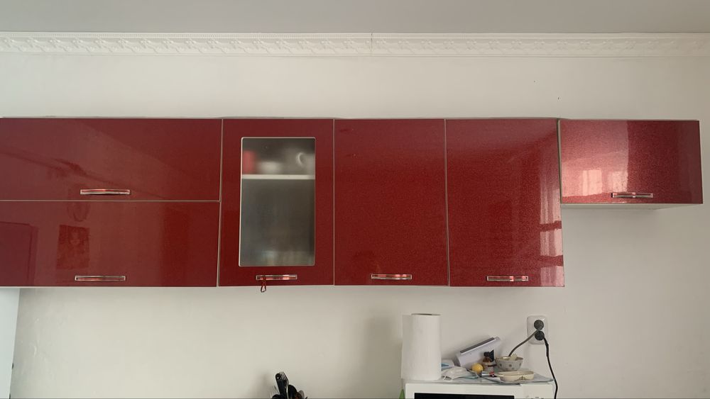 Продам кухонгый гарнитур