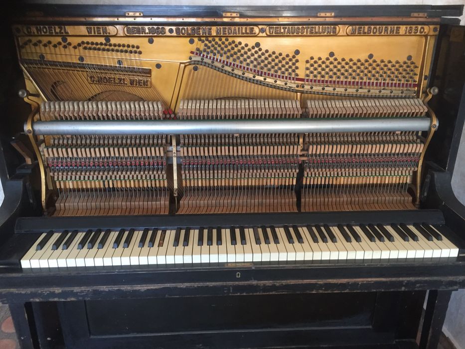 Антикварное Венское пианино