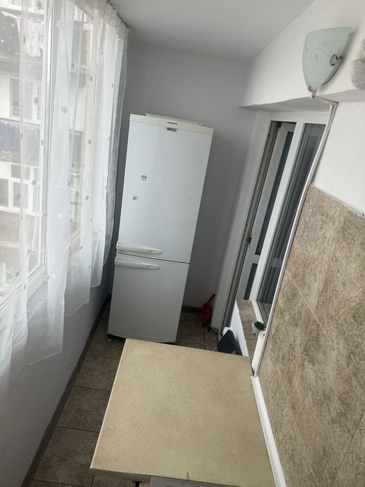 Închiriez garsonieră 180 lei pe zi