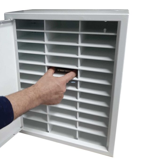 Шкаф для хранения телефонов, на 33 ячейки, 490х400х200 мм