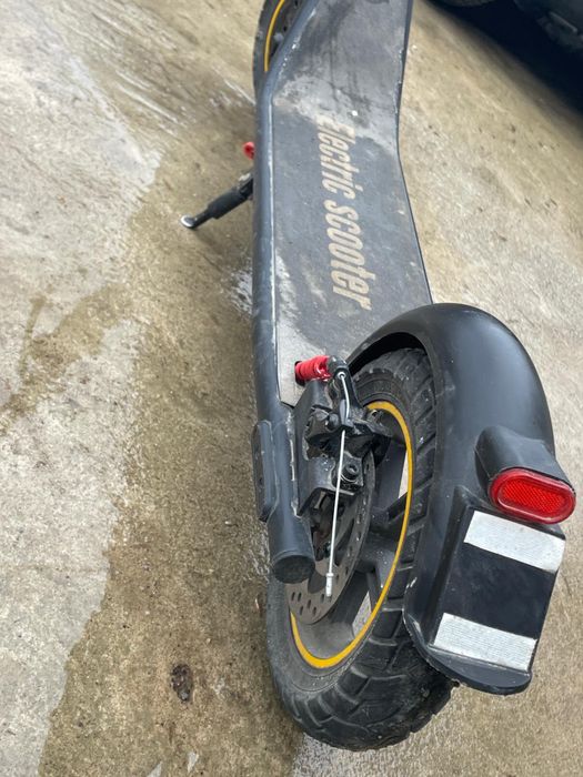 Trotineta electrica  ( n are baterie)