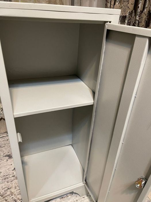 Сейф металический