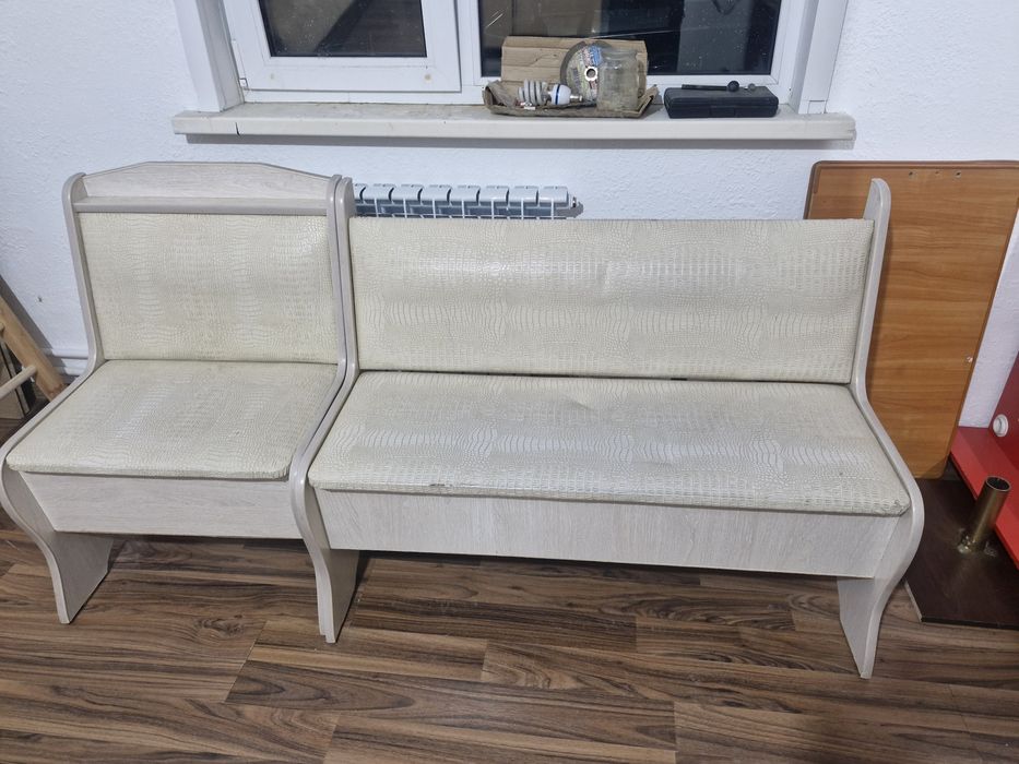 Продаю диваны 2 штук